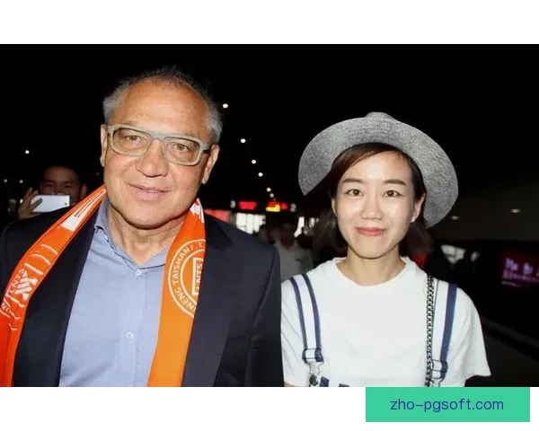 齐尔克泽在老特拉福德首秀即建功引爆球迷热情